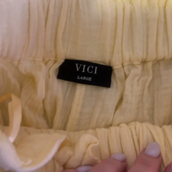 Vici yellow two piece set - Picture 6 of 7